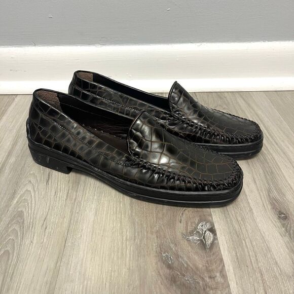 Stuart Weitzman Flats Women’s 9 AA (Narrow) Brown Croc Leather Slip On Loafer - Picture 1 of 8